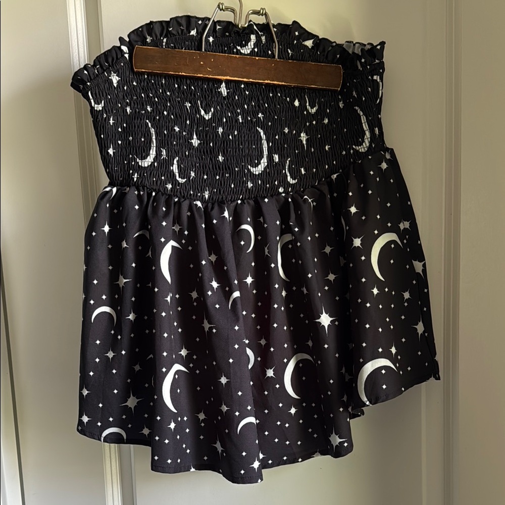 SHEIN Celestial Print Sleeveless Peplum Top